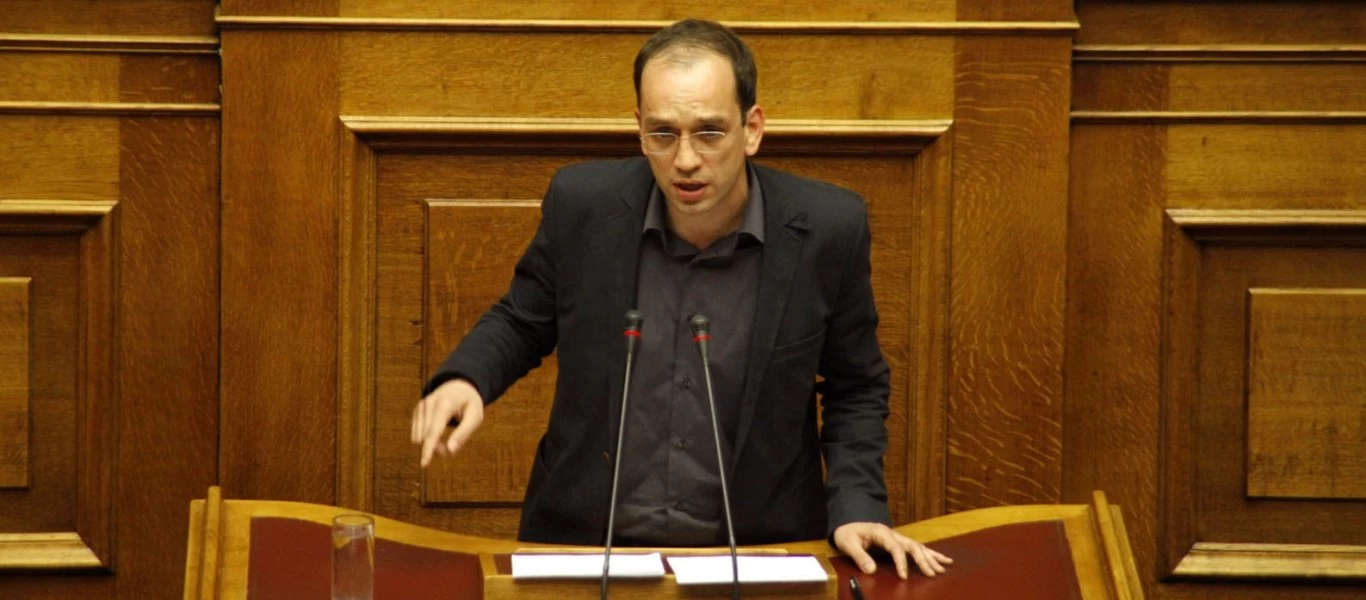 Στον ΣΥΡΙΖΑ είναι μια «ωραία ατμόσφαιρα»: Μόνος του κάθεται ο Κ.Μπάρκας με τους βουλευτές της ΝΔ